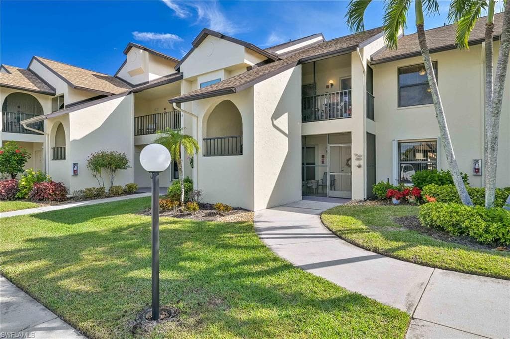 8366 Charter Club CIR 10 FORT MYERS, FL 33919