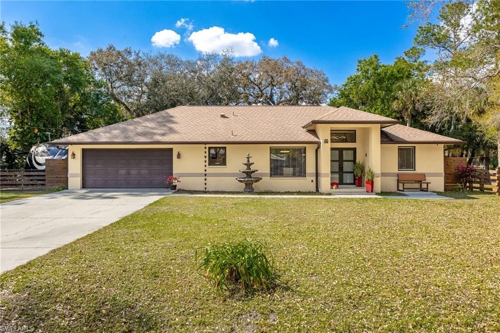 1022 Woods DR LABELLE, FL 33935