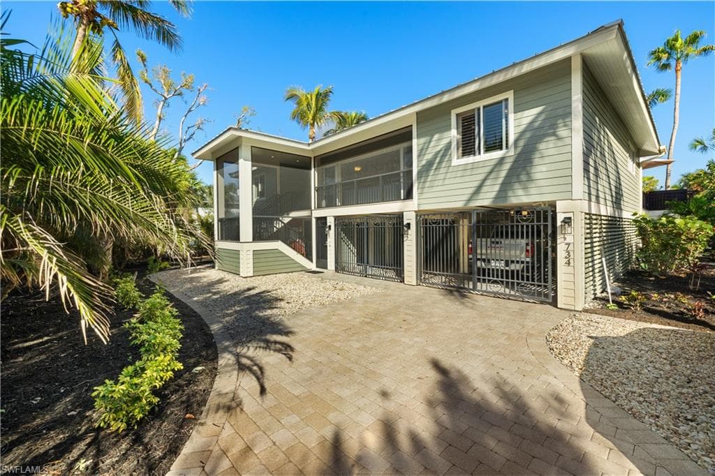 734 Pyrula AVE SANIBEL, FL 33957