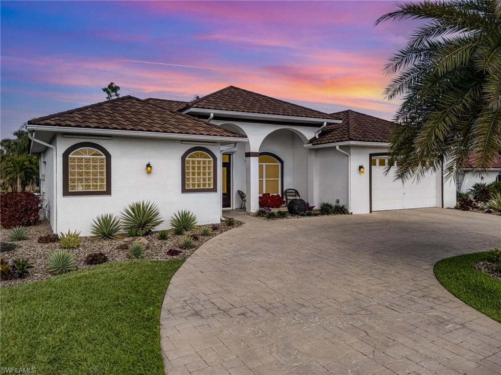 4041 Orange Grove BLVD NORTH FORT MYERS, FL 33903