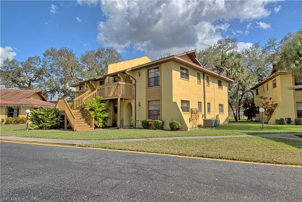 2121 Golfside Village DR LEHIGH ACRES, FL 33936