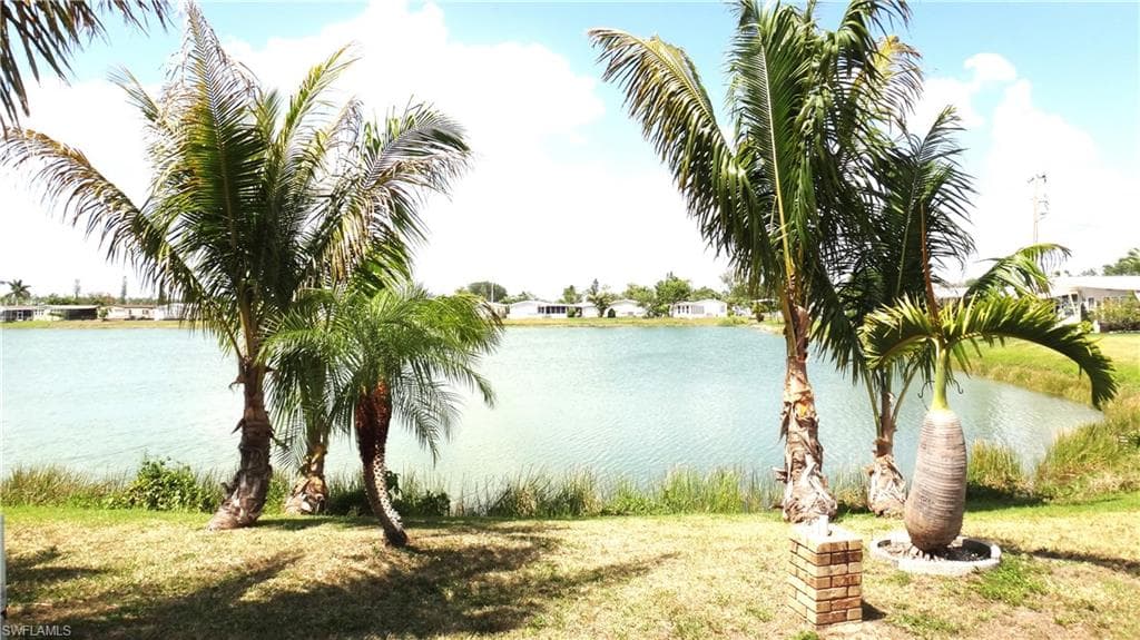 3159 Indian Village LN NORTH FORT MYERS, FL 33917