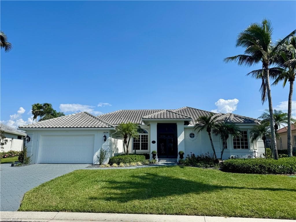 16124 Edgemont DR FORT MYERS, FL 33908