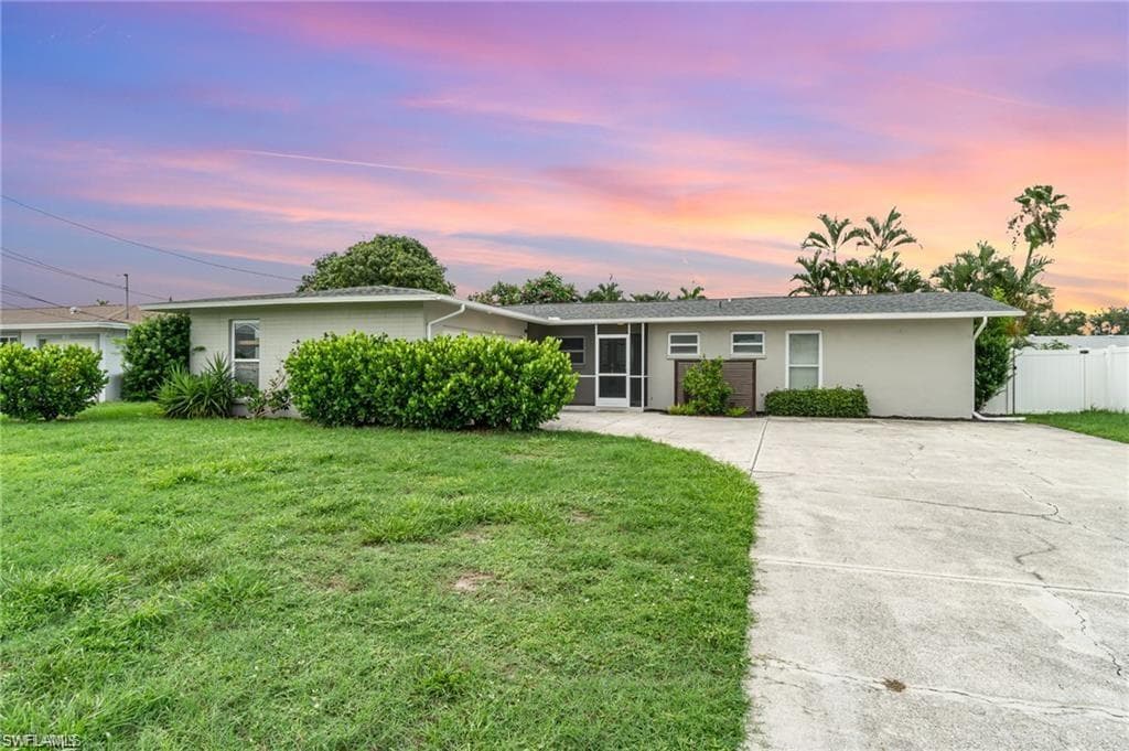 1425 SE 31st ST CAPE CORAL, FL 33904