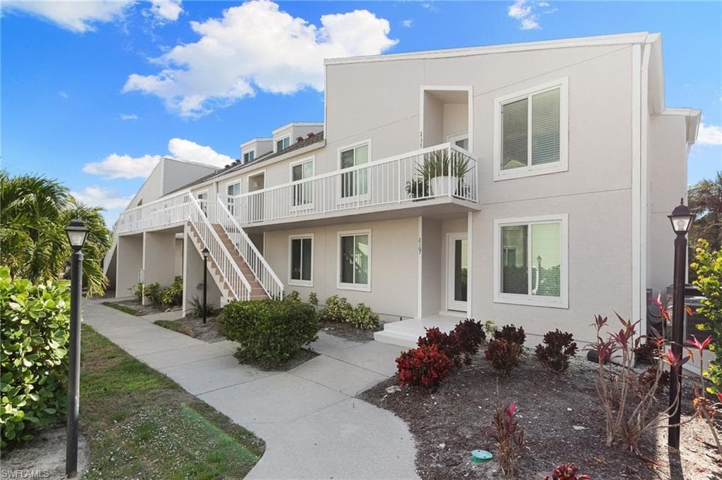 2171 San Marco RD 1-202 MARCO ISLAND, FL 34145