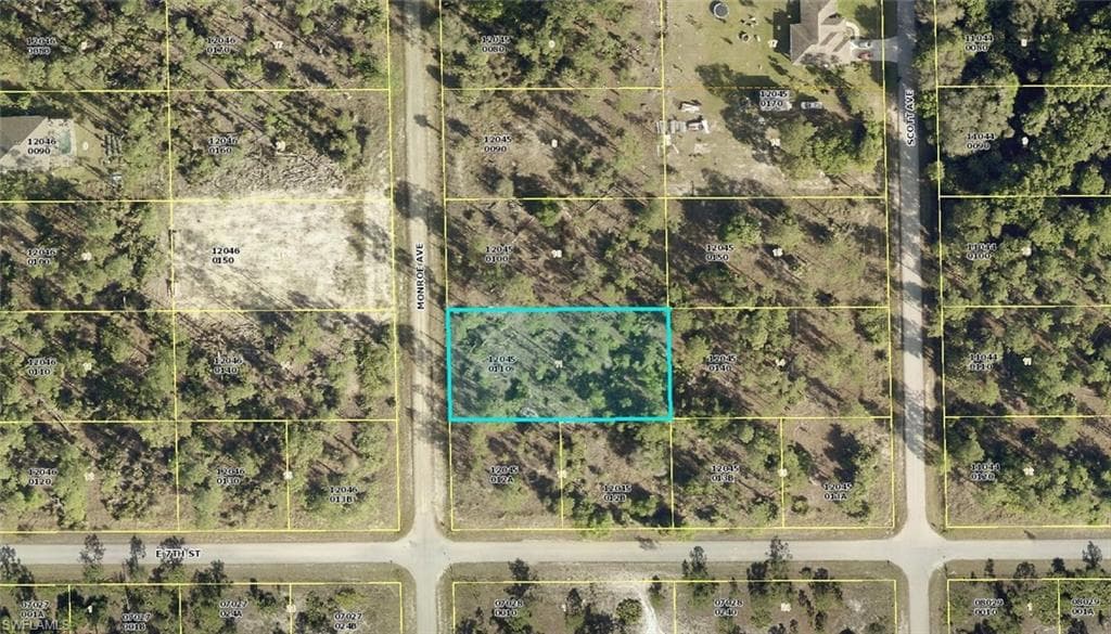 702 Monroe AVE LEHIGH ACRES, FL 33972