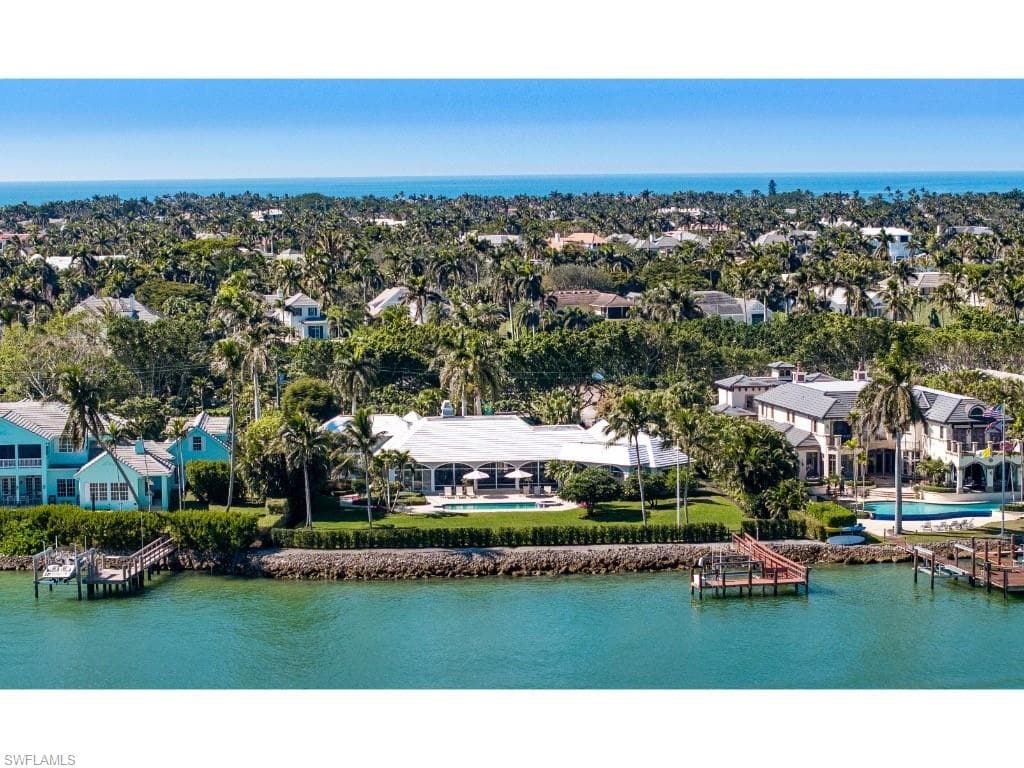 1241 Galleon DR NAPLES, FL 34102