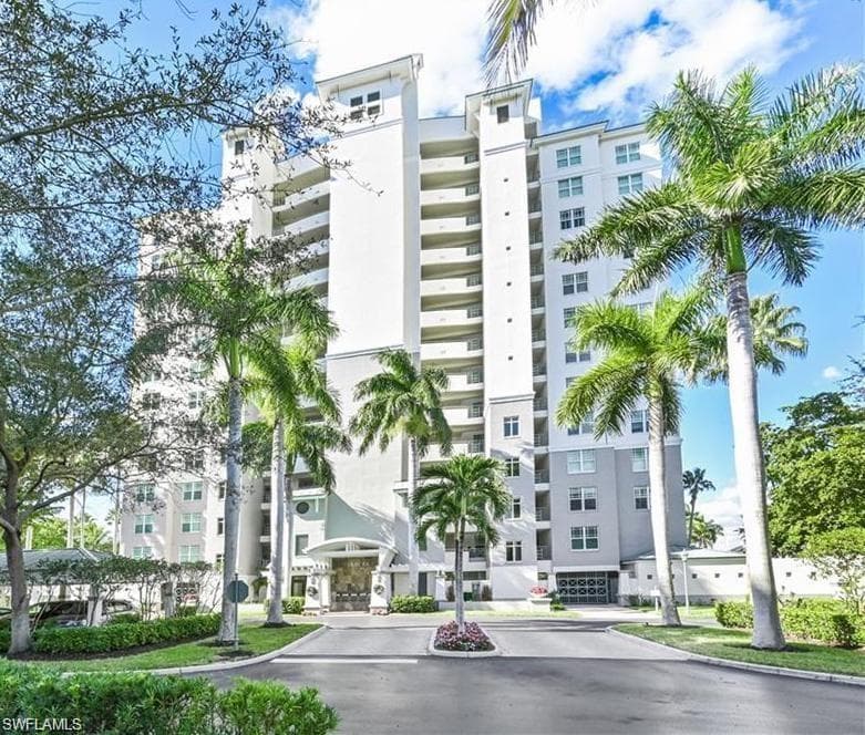 430 Cove Tower DR 1004 NAPLES, FL 34110