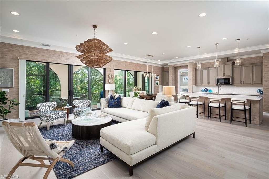 2496 Breakwater WAY 101 NAPLES, FL 34112