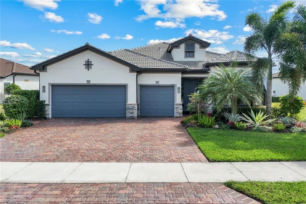 6912 Cocoplum ST NAPLES, FL 34114