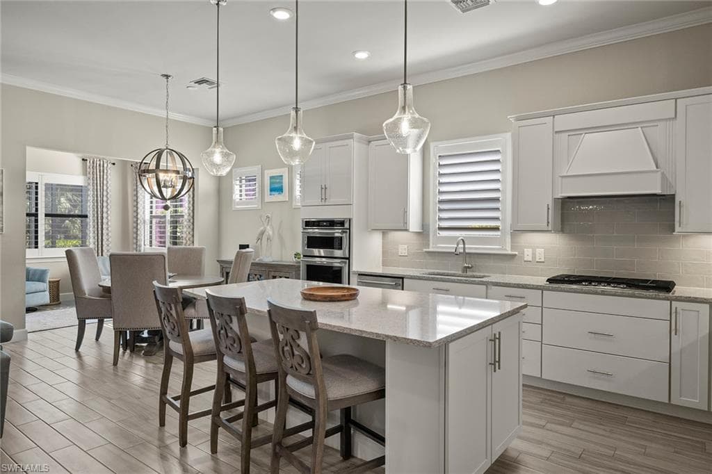 9404 Night Heron LN NAPLES, FL 34120
