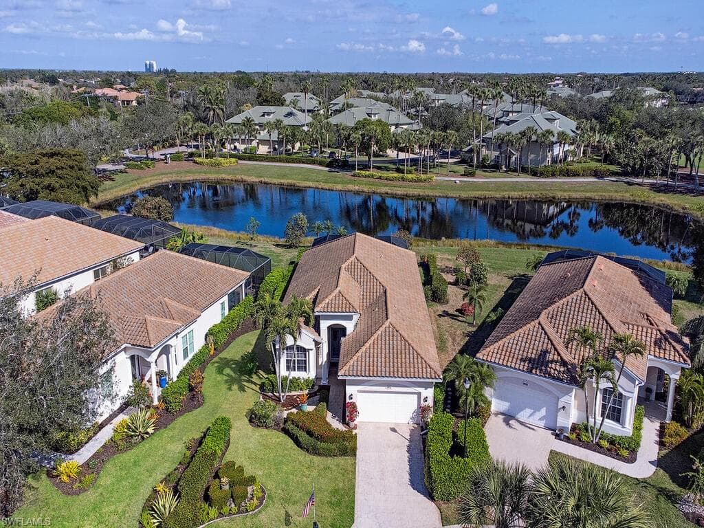 24721 Hollybrier LN BONITA SPRINGS, FL 34134