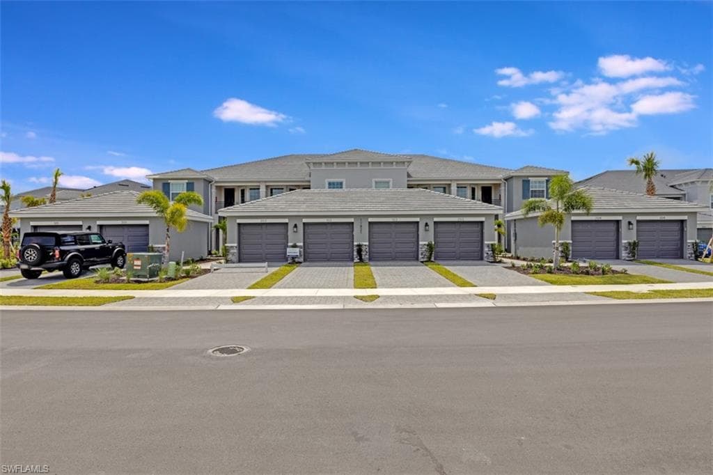 11821 Venetian Lagoon DR 202 FORT MYERS, FL 33913