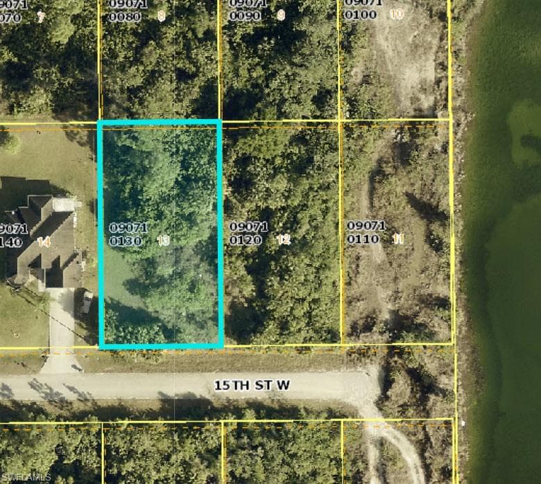 2504 15th ST W LEHIGH ACRES, FL 33971