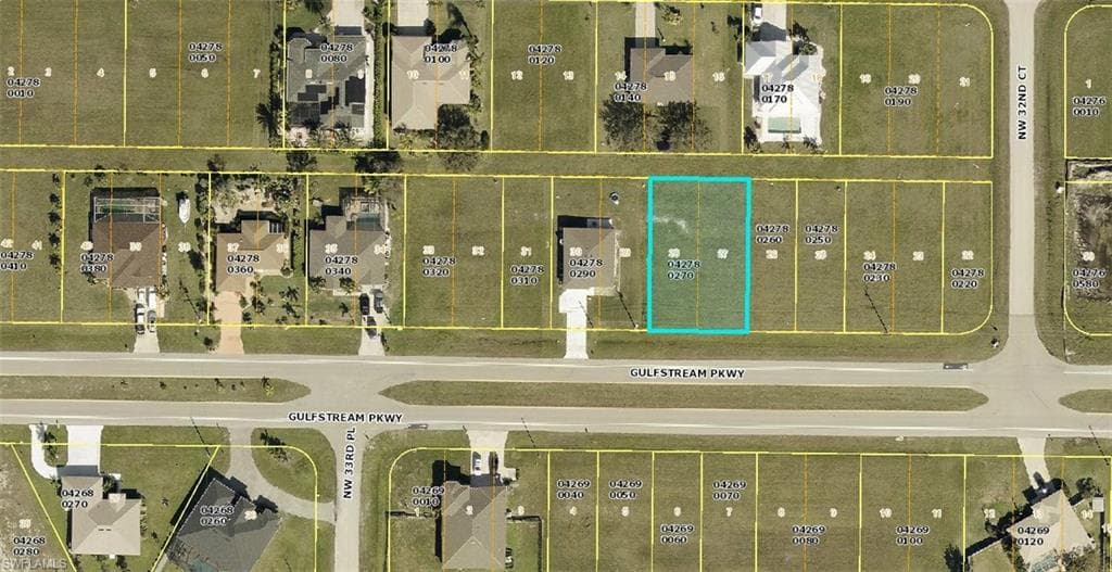3245 Gulfstream PKWY CAPE CORAL, FL 33993