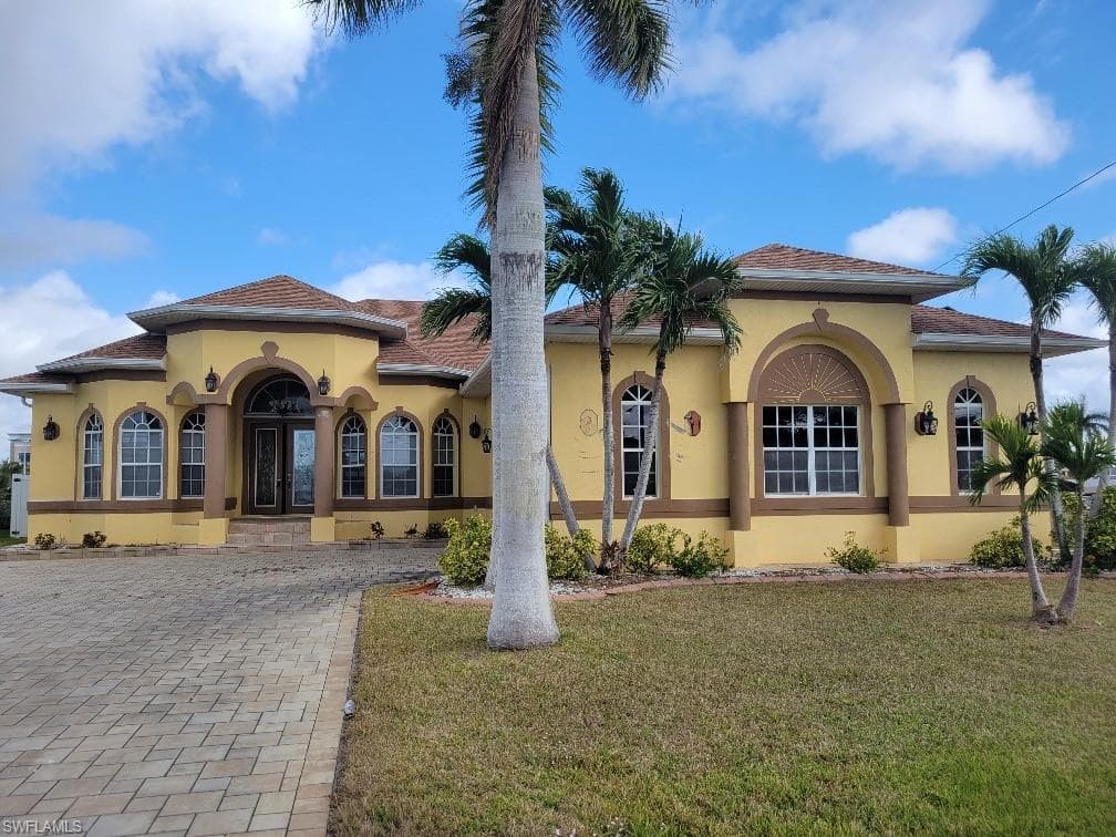 113 SE 28th TER CAPE CORAL, FL 33904