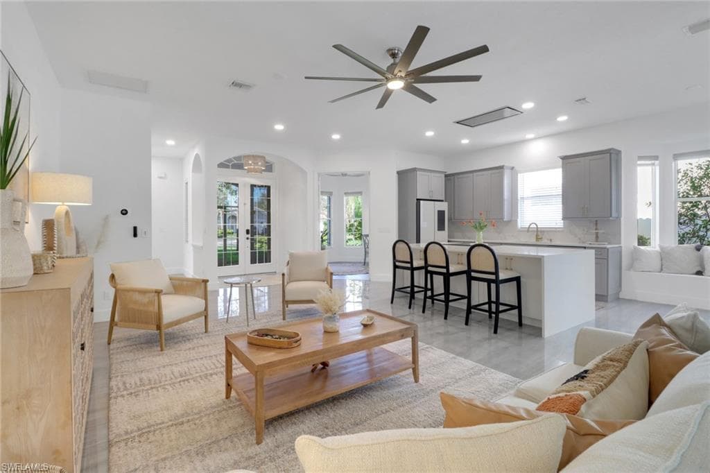 6072 Highwood Park CT NAPLES, FL 34110