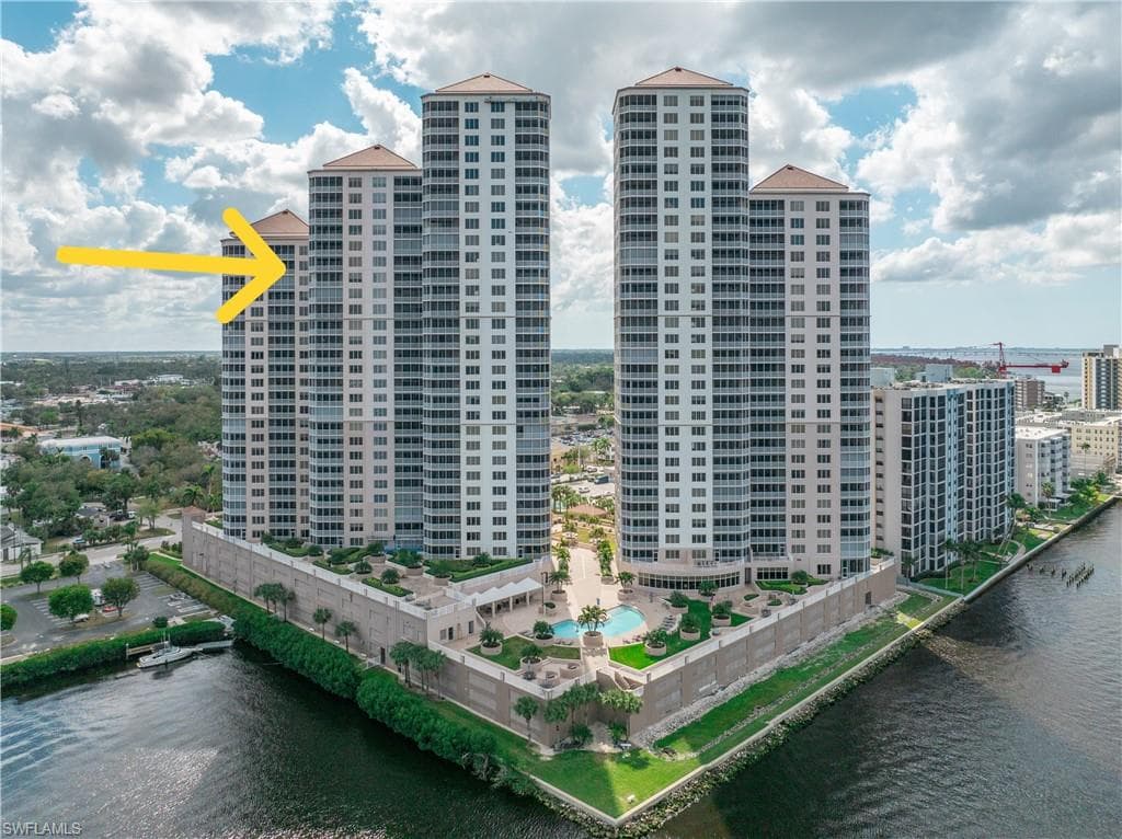 2090 W First ST I2409 FORT MYERS, FL 33901