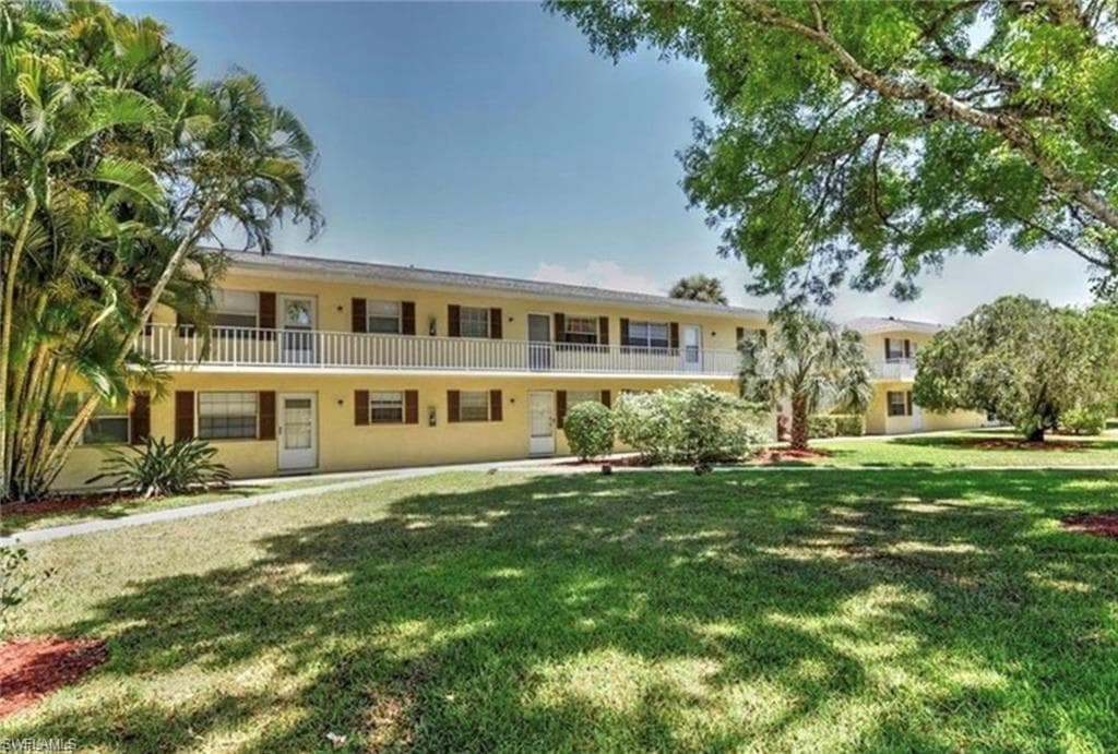 3325 Airport RD N B8 NAPLES, FL 34105