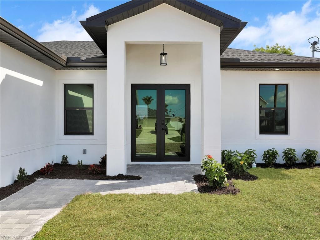 125 24th AVE CAPE CORAL, FL 33993