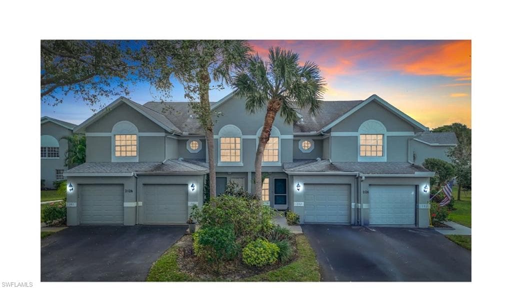 2126 Tama CIR 201 NAPLES, FL 34112