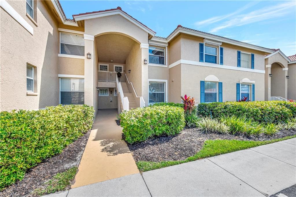 6528 Huntington Lakes CIR S 102 NAPLES, FL 34119