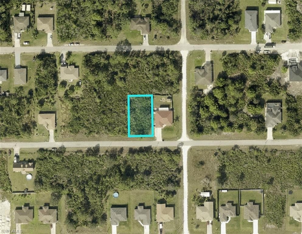2702 24th ST W LEHIGH ACRES, FL 33971