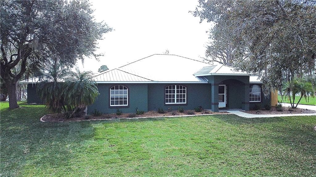712 Lake Betty DR LAKE PLACID, FL 33852