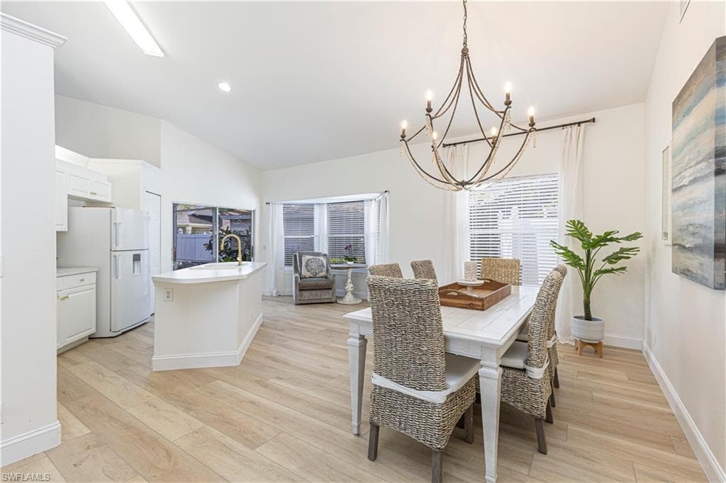 1092 Silverstrand DR NAPLES, FL 34110