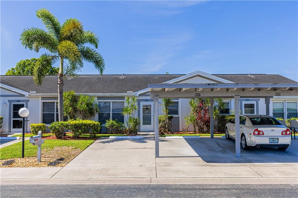 6807 Sandtrap DR FORT MYERS, FL 33919