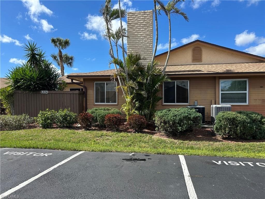 6324 Royal Woods DR FORT MYERS, FL 33908