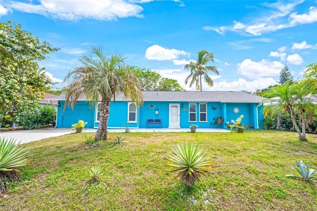 4418 Parrot AVE NAPLES, FL 34104