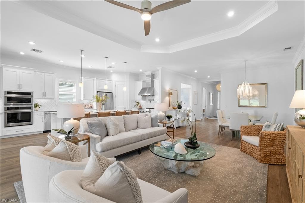 9466 Montelanico LOOP NAPLES, FL 34119