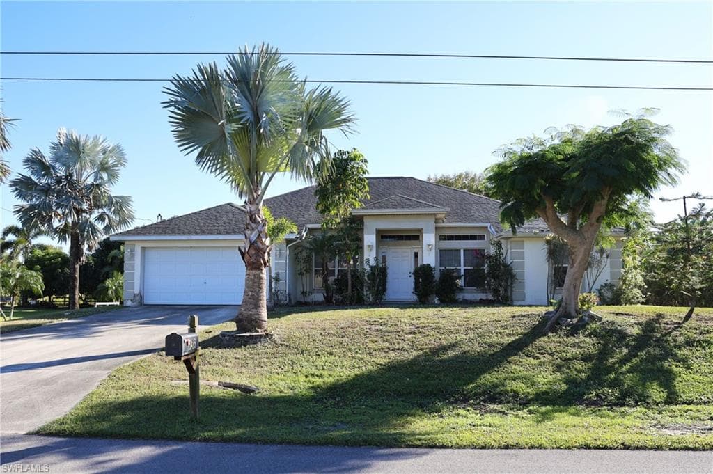 1418 Graham CIR LEHIGH ACRES, FL 33936