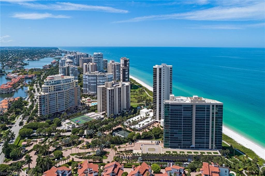 4901 Gulf Shore BLVD N 2201 NAPLES, FL 34103