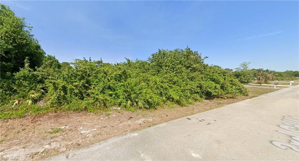 5228 3rd ST W LEHIGH ACRES, FL 33971