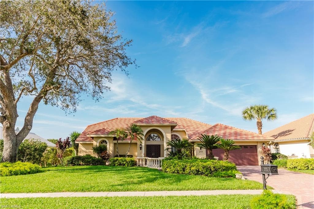 273 Monterey DR NAPLES, FL 34119