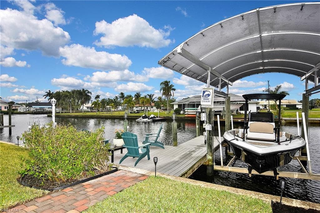 461 Stipe ST NORTH FORT MYERS, FL 33903