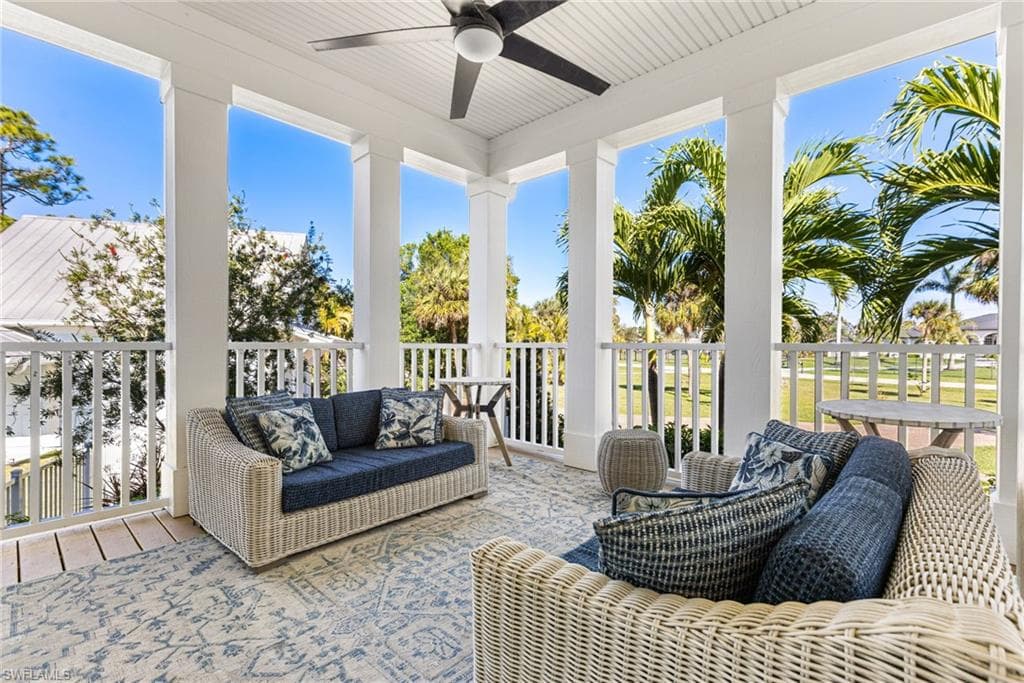 7252 Lake DR FORT MYERS, FL 33908