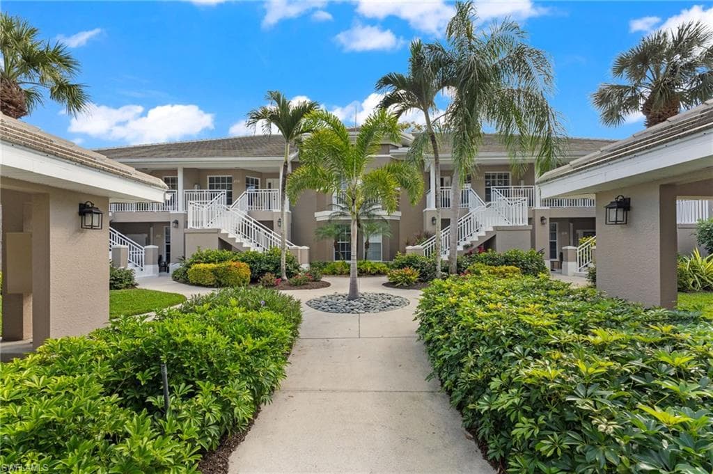 1940 Willow Bend CIR 201 NAPLES, FL 34109