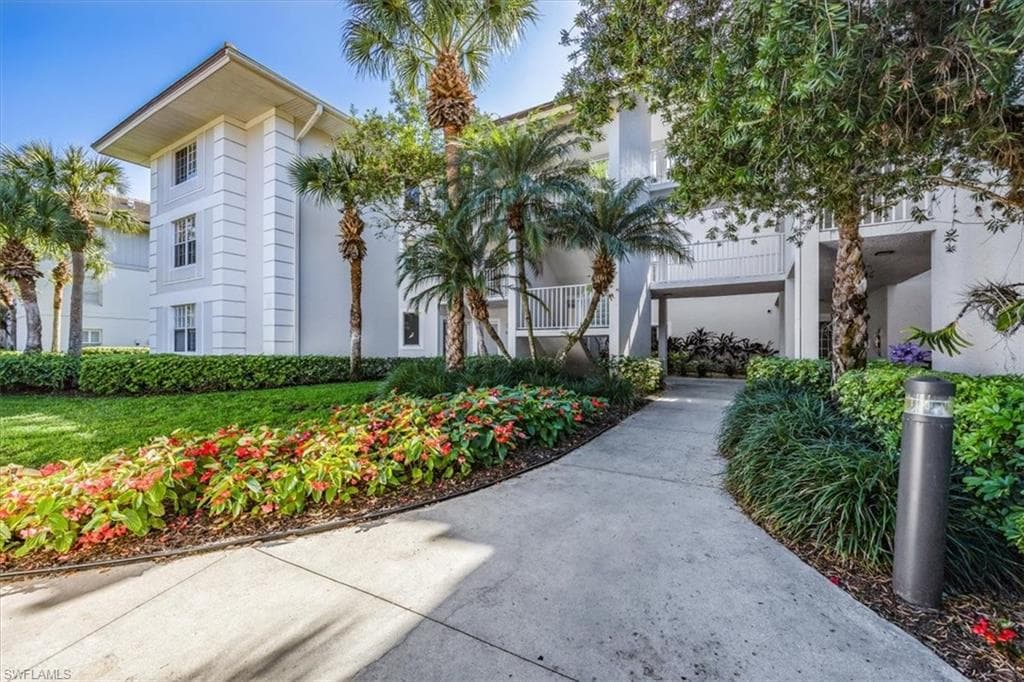 760 Waterford DR 301 NAPLES, FL 34113