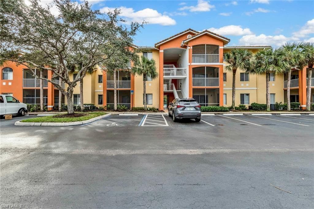 6300 Aragon WAY 103 FORT MYERS, FL 33966