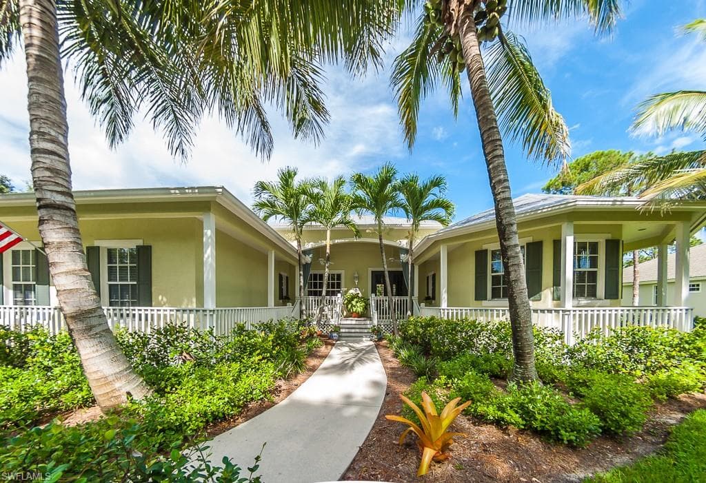9085 The Lane NAPLES, FL 34109