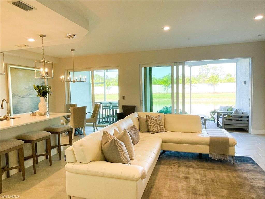 2555 Seychelles DR 402 NAPLES, FL 34112