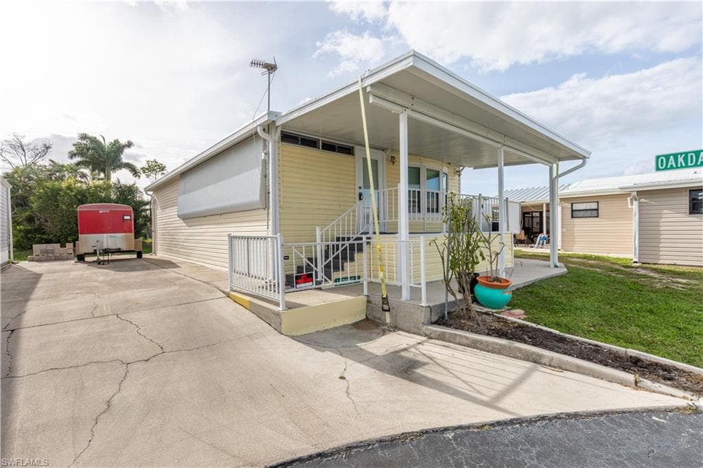 16260 Lapwing LN FORT MYERS, FL 33908