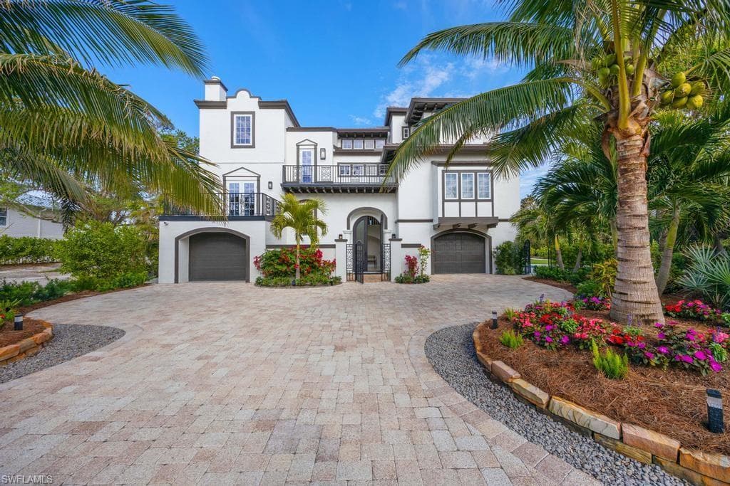 1004 Bayview DR SANIBEL, FL 33957