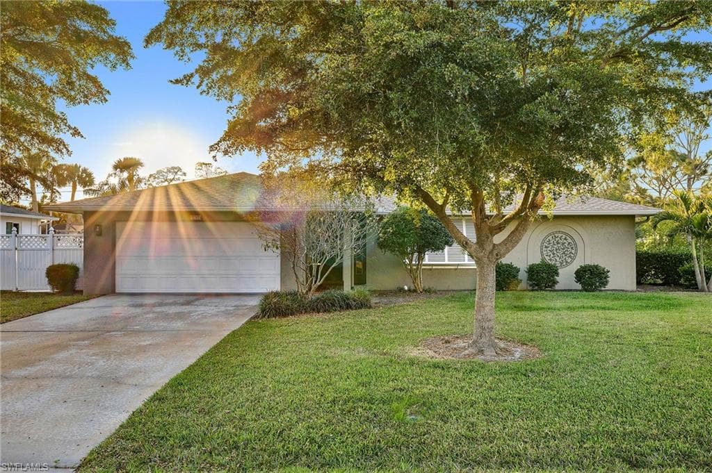 2347 Club House RD NORTH FORT MYERS, FL 33917