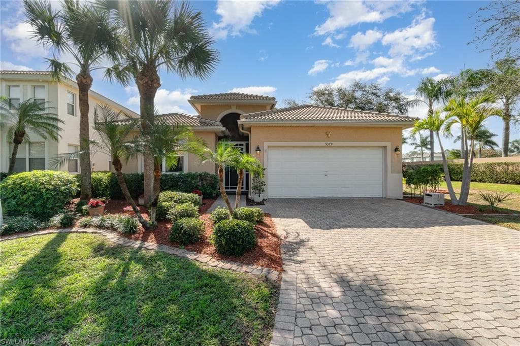 9379 Golden Rain LN FORT MYERS, FL 33967