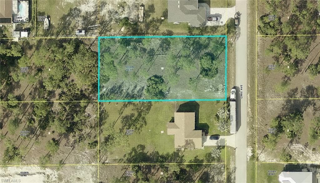 1225 Lake AVE LEHIGH ACRES, FL 33972