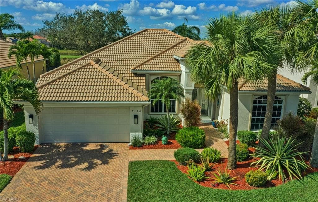 9126 Links DR FORT MYERS, FL 33913